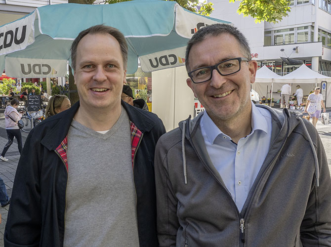 Dr. Jens Steinat und Manuel Häußer am Informationsstand | © BJ. Lattner